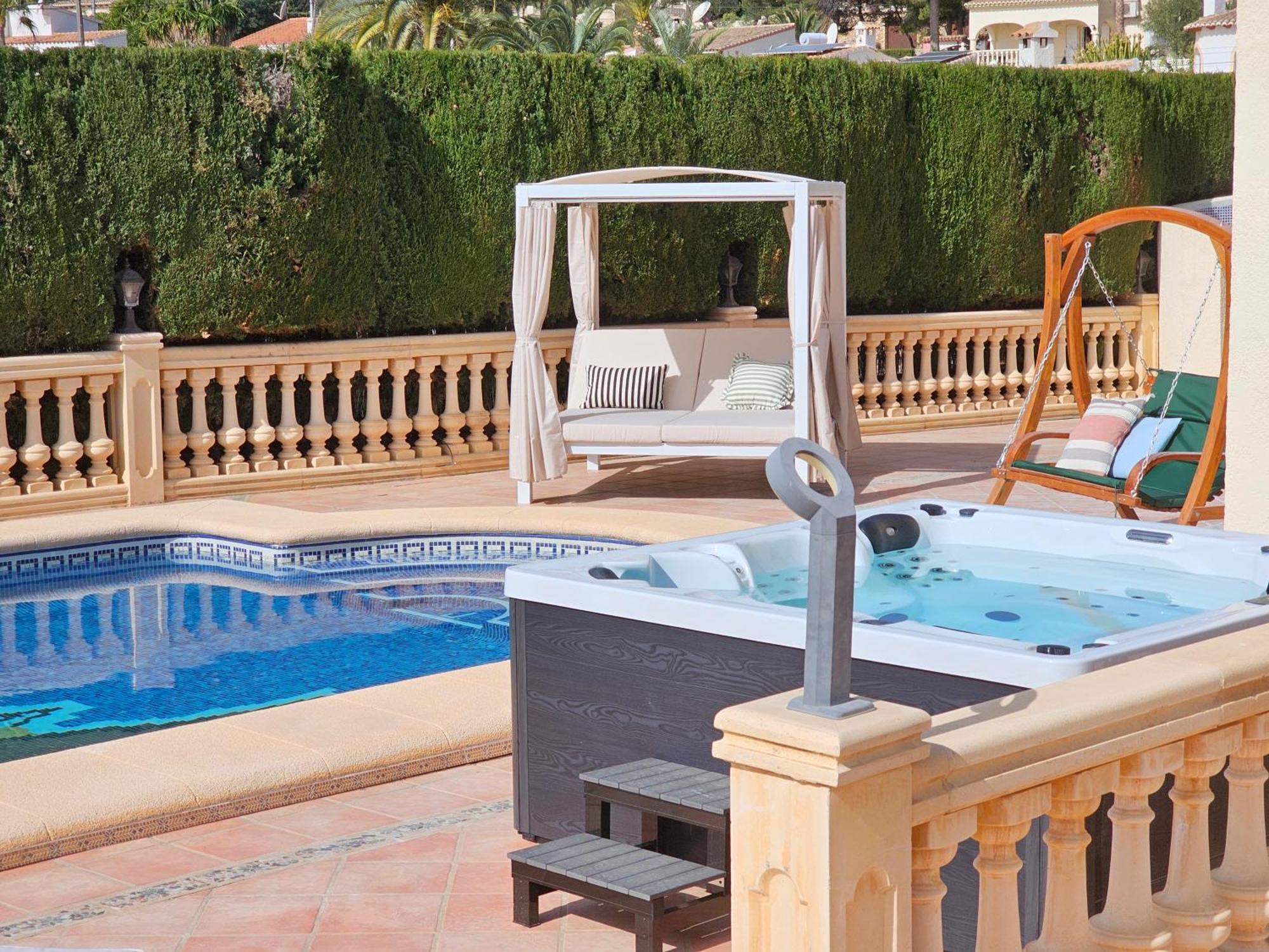 Luxury Villa - Pool, Hot Tub, Aircon, Tvs, Home Cinema, Office, Gbit Internet, Sports Equipment Calpe Zewnętrze zdjęcie