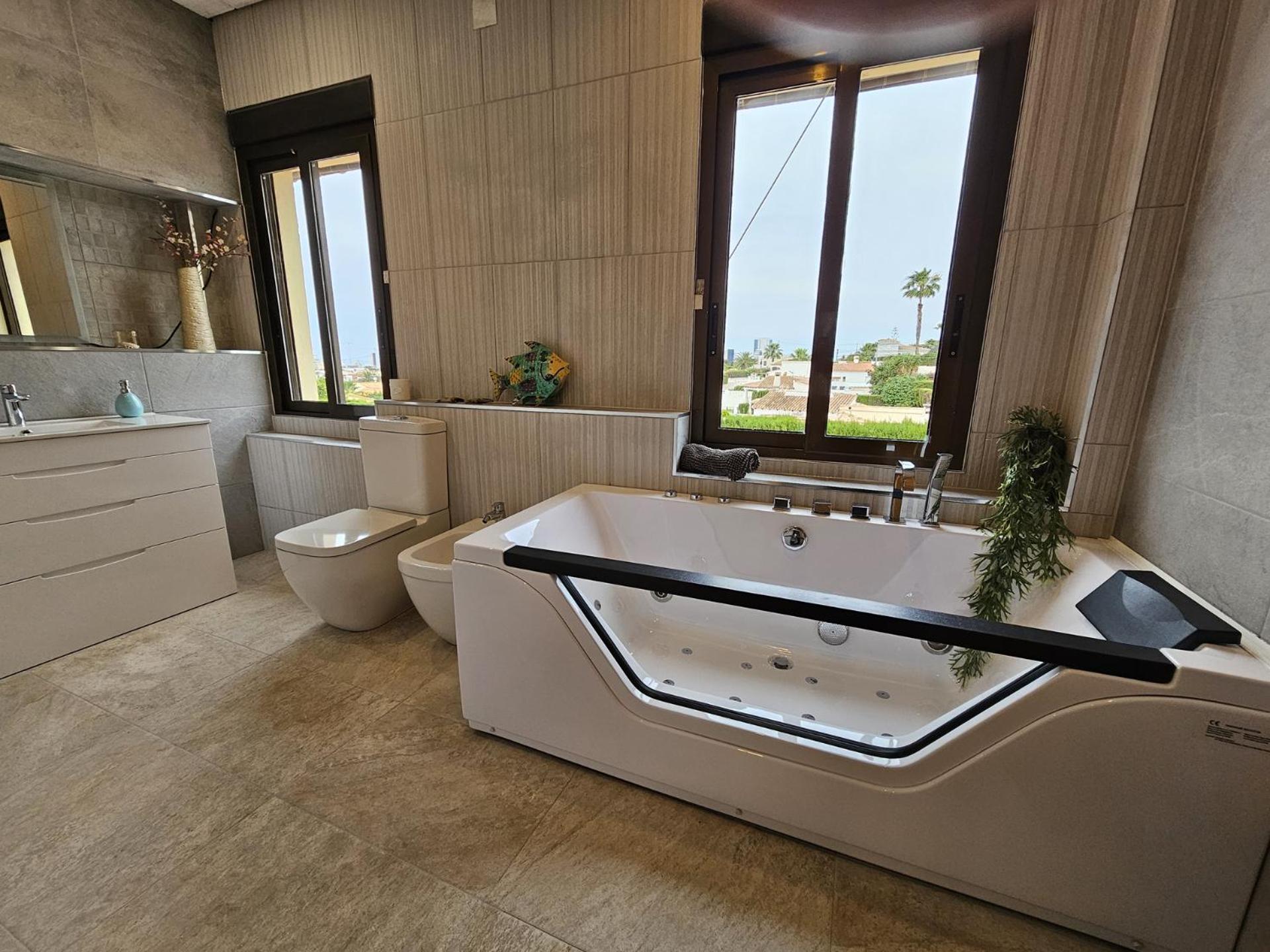 Luxury Villa - Pool, Hot Tub, Aircon, Tvs, Home Cinema, Office, Gbit Internet, Sports Equipment Calpe Zewnętrze zdjęcie